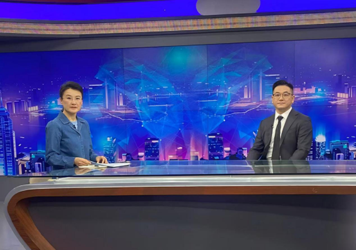 右一为榜威创始人兼CEO张军君.png 右一为榜威创始人兼CEO张军君.png