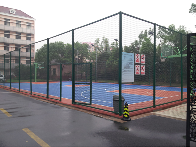 社区灯光运动场建设项目顺利完成