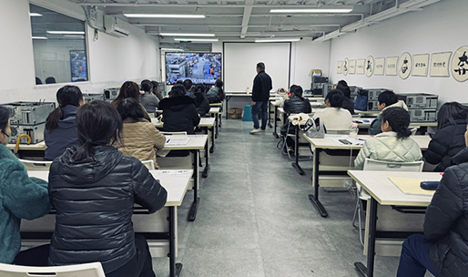 高级工4.5万人图片4.0.jpg 高级工4.5万人图片4.0.jpg