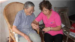 [政府实事项目]服务居家老年人，为28.2万名老人提供社区居家养老服务